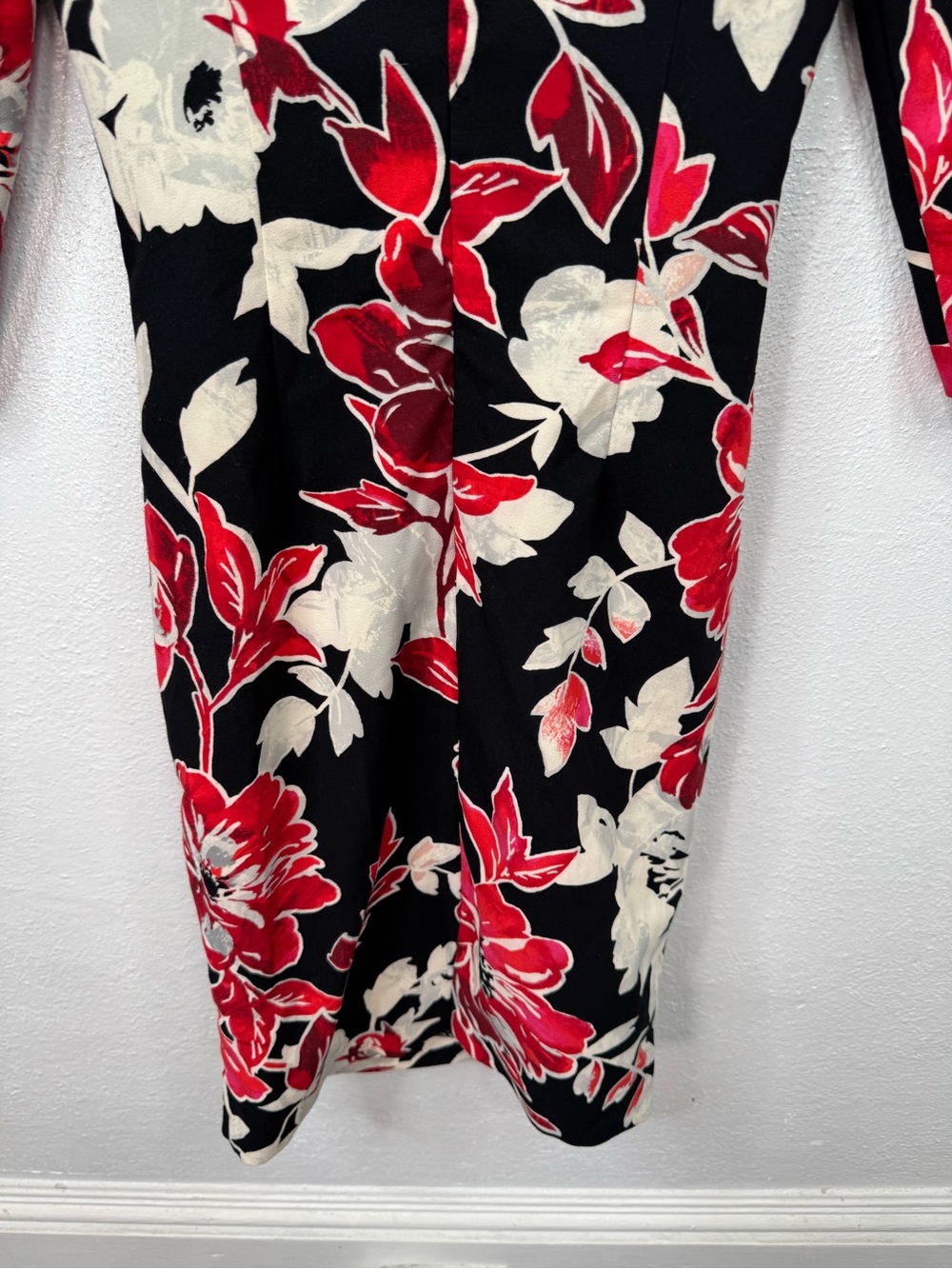 White House Black Market Black Red Cream Floral Sheath Dress - Picture 7 of 11